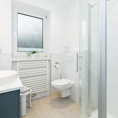 W3 - Gaestehaus Christian-westphal-str 60 - Feriendomizil Hollich Apartman *